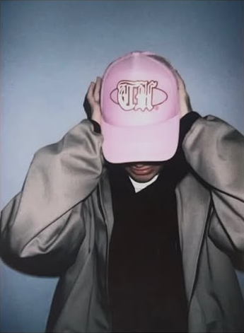 Trucker cap rosa TH con manos